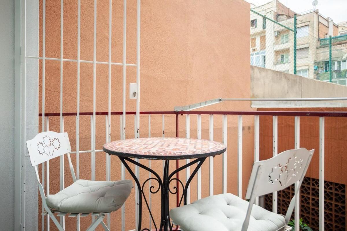 Next To Sagrada Familia 4-Bedroom Apartment Barcelona Exterior foto
